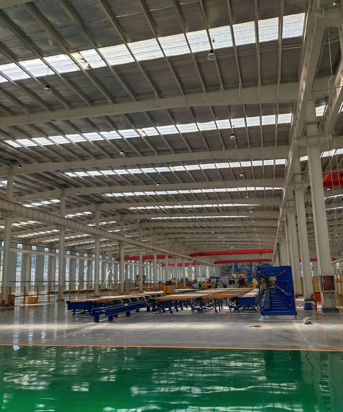 Shandong 5000m² Flooring Production Workshop - Steel structure project image 2
