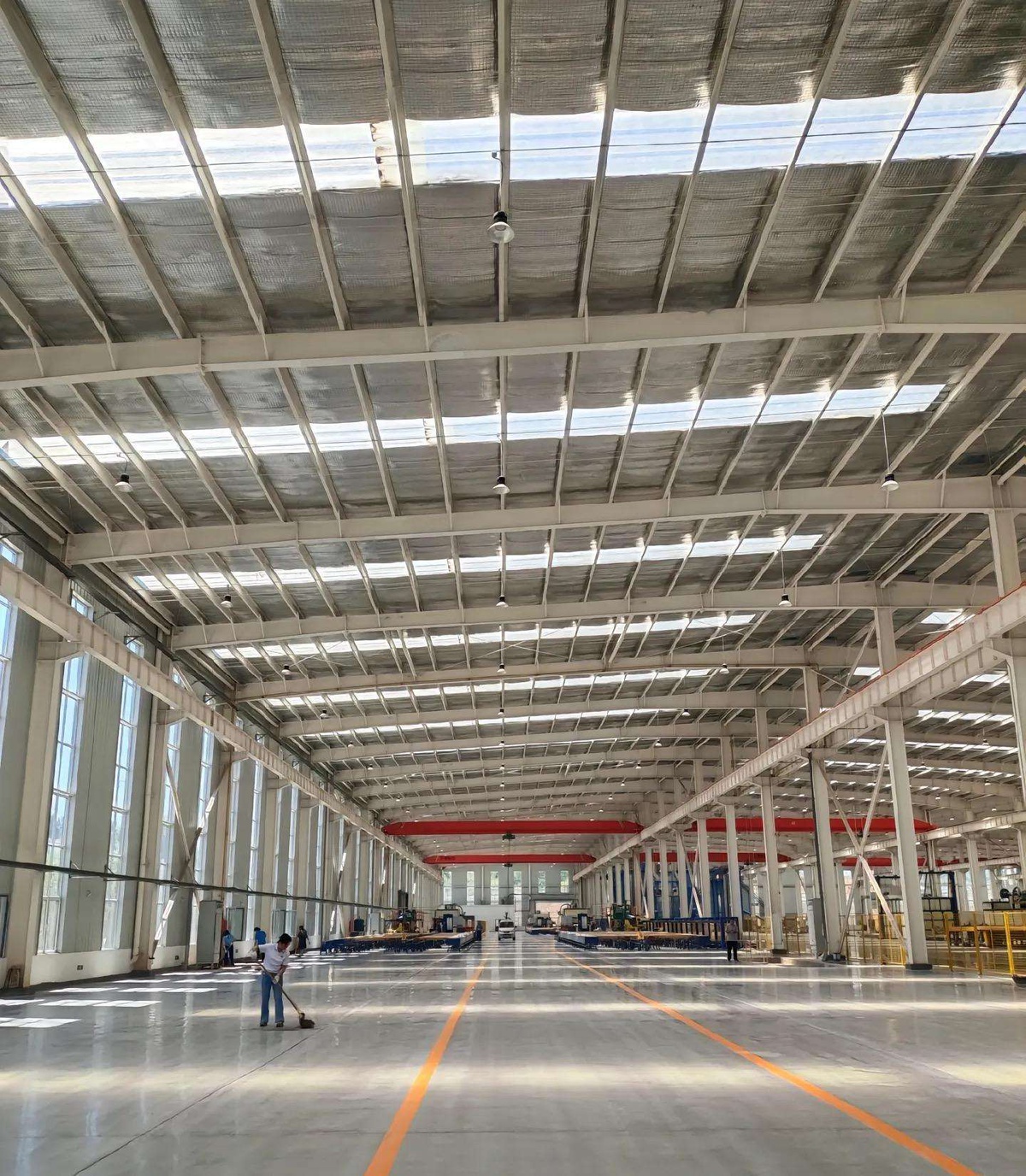 Shandong 5000m² Flooring Production Workshop - Steel structure project image 4